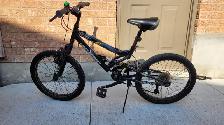 Hyper Bear Mountain Bike - 20 Frame