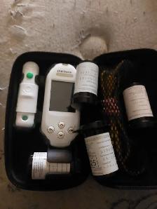 Machine for tesyinv your blood sugar comes with 200 test strips