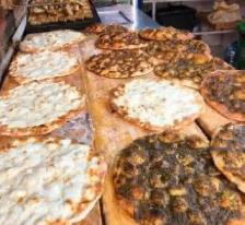 عجان مناقيش Lebanese Pizza