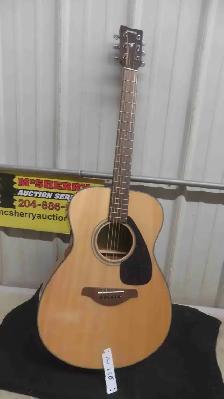 Yamaha Acoustic Guitar Model FS 800