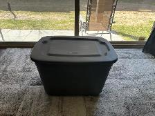 Selling a 60L plastic storage box