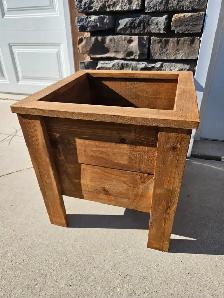 Cedar Planter Stained Ready  for Planting (Shorter one)