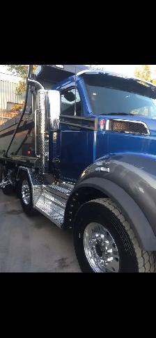 CHAUFFEUR DE CAMION DOMPEUR CLASSE 3 BEAUCOUP D'EXPÉRIENCE