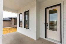 Open Concept Living with Luxury Finishes – Oak Bluff West