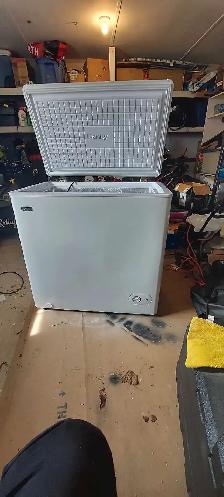 Danby 5 cu ft chest freezer