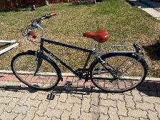 CCM Mens 10 Speed Bicycle