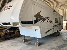 292RKS Cougar 5th wheel camper