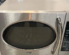 RCA small microwave