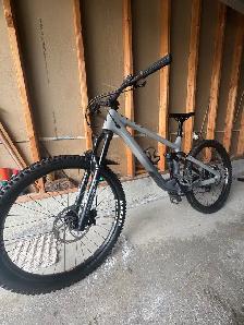 Victus Escarpe 27 Cr Mountain Bike