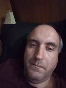 help people move. looking for work. mover.