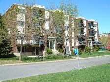 Beau et grand 3-1/2 à Brossard à 1295$ pour juin ou juillet