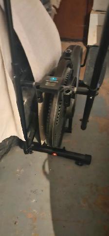 Elliptical exercise machine