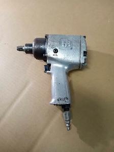INGERSOLL RAND 1/2' HEAVY DUTY PNEUMATIC AIR WRENCH