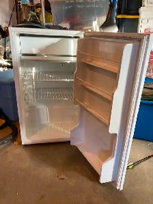 Mini fridge
