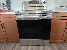 LG Electric Range Oven. Model: LREL6323S. 6.3 cu