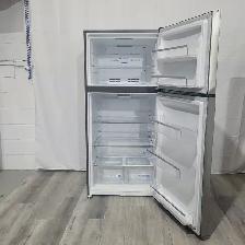 Floor model Frigidaire Refrigerator FGHT2055VF 30″ used