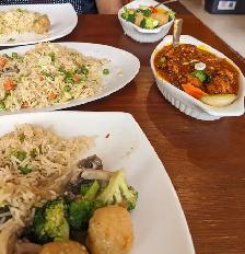 Burlington - Restaurant help required. Students can apply.