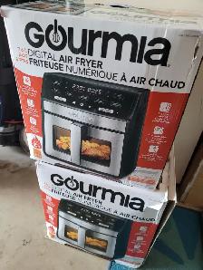 Gourmia 7.6 liter air fryer with window  boxed like new