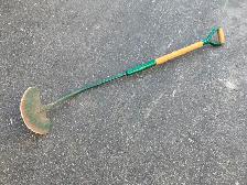 Grass/sod cutter and lifter shovel from Lee Valley