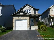 House For Rent in Kitchener -basement tenant incuded