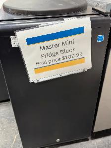 Master Mini Fridge Black