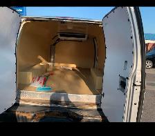 livreur- Vans réfrigéré pour colis, boîtes ou aliments