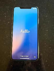 iPhone 11 Pro Max 64g, Excellent Condition!