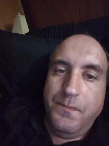 mover. looking for work. help people move.