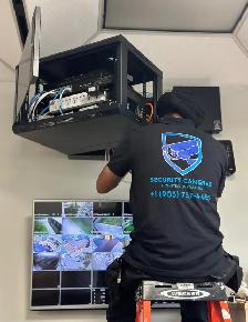 Looking for 2 Cable technicians