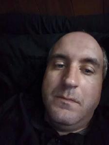 mover. looking for work. help people move.