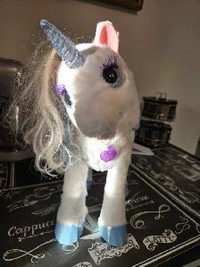 FurReal rainbow unicorn Star Lily