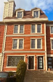 Condo Style Townhouse Brossard for Rent