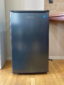 Hamilton Beach Mini Fridge