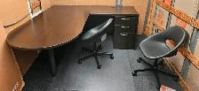 Desk $150. Delivery Available