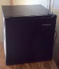 Mini Fridge (Black & Decker)