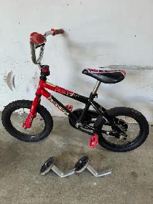 Supercycle XR14 Kids Bike with training wheels