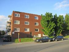 Couple Concierge Pour Bloc Appts À LaSalle