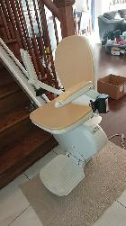 Acorn stair lift -Clean/Excellent condition with Remote controls