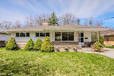 Beautiful home in Kitchener available Immediately