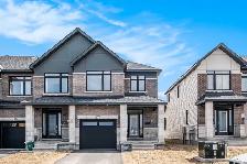 Almost brand new end unit town house for Rent - Riverside South