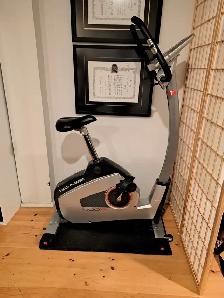 Stationary bike in excellent condition  - Techness SB 800