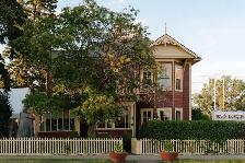 Rouge Restaurant looking for Part Time staff