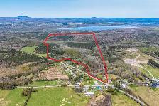 PLAIN-PIED  TERRAIN 253 ACRES  DIVERS USAGES PERMIS  WEEDON