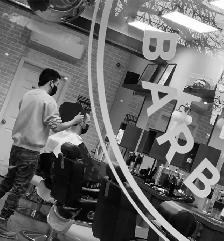 HIRING BARBERS for busy shop in Toronto