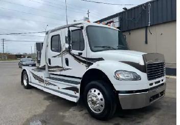 2017 Freightliner M2106 Sport Chassis