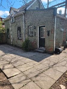 One bedroom cottage for rent.