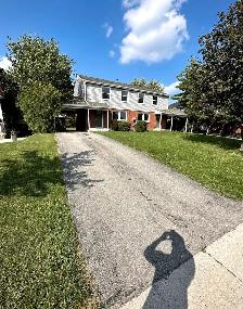 GORGEOUS 3 BEDROOM HOME IN STONEY CREEK
