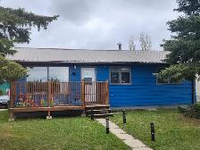 room for rent/room mate/ take care of dog