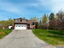 Large house with an inground pool for rent - Miramichi