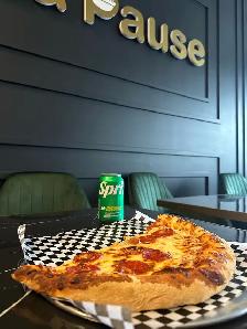 looking for pizza men and cook